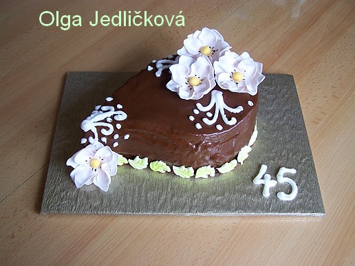 dort slza čokoládová -růžové květy